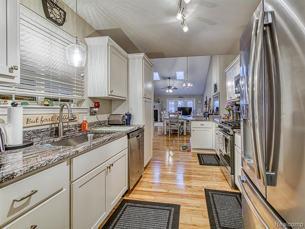 13419 Shire Lane, Southgate, MI 48195 — Photo 13