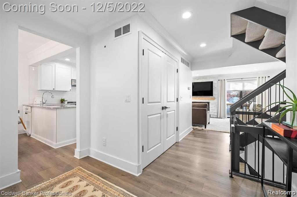 5221 POTOMAC Run N, West Bloomfield, MI — Photo 2