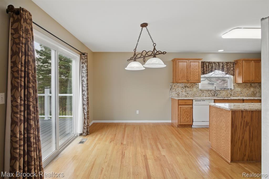7131 WHITE TAIL Drive, Grand Blanc, MI 48439 — Photo 15