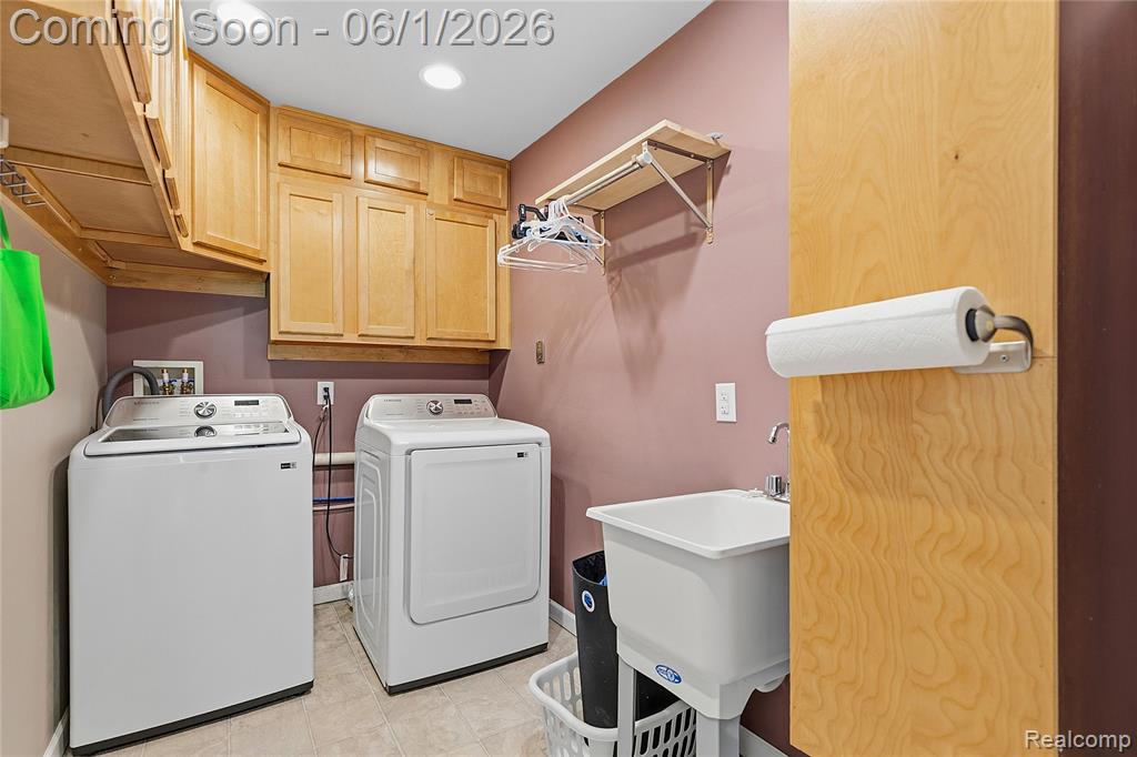 5389 Fox Ridge Circle, West Bloomfield, MI — Photo 39