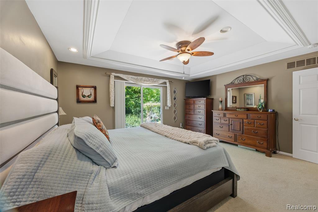 47041 Hidden River Circle N, Canton, MI 48188 — Photo 18