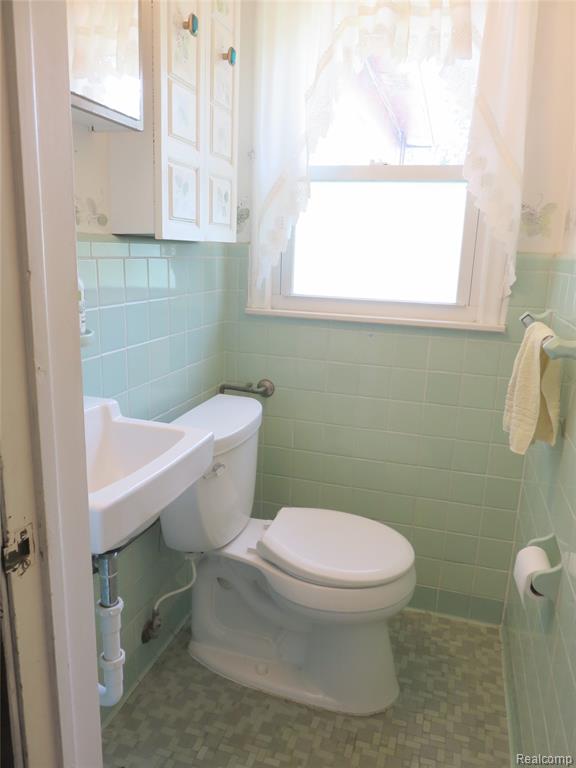 8961 Mortenview Drive, Taylor, MI 48180 — Photo 26