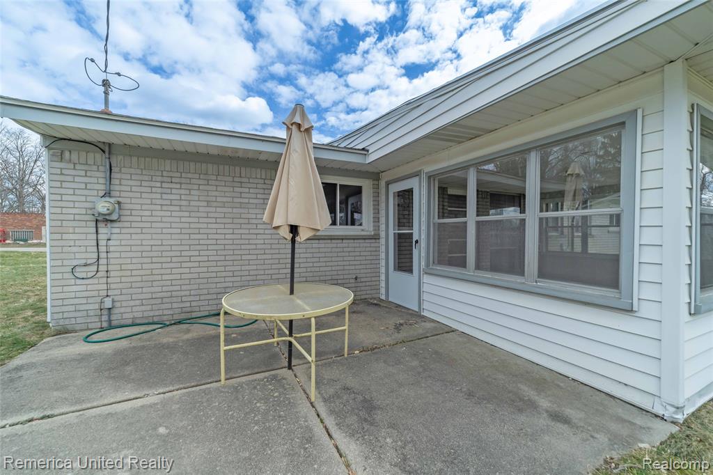 945 N Commerce Road, Commerce Twp, MI 48382 — Photo 43