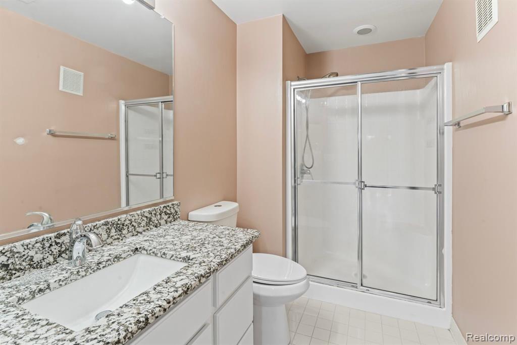 4109 ADDINGTON Drive, Commerce Twp, MI 48390 — Photo 12
