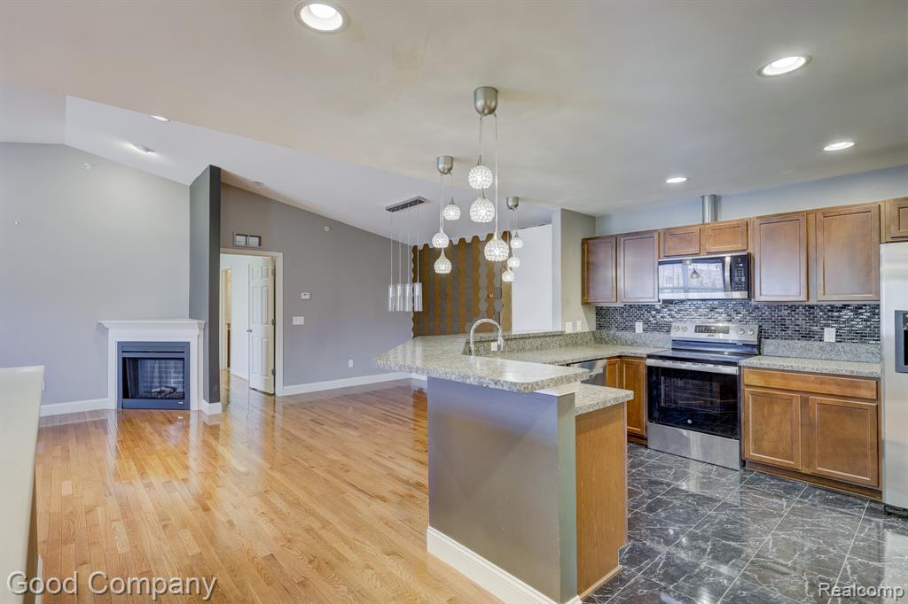 29941 Fox Run Circle, Warren, MI 48092 — Photo 13