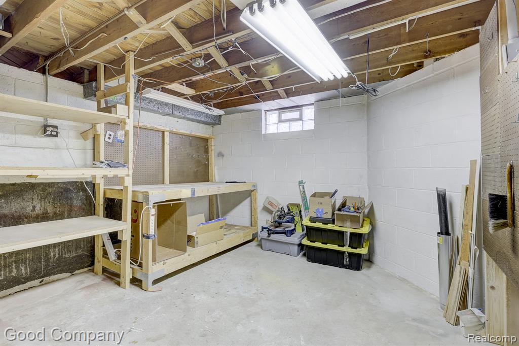 29329 Tawas Street, Madison Heights, MI 48071 — Photo 35