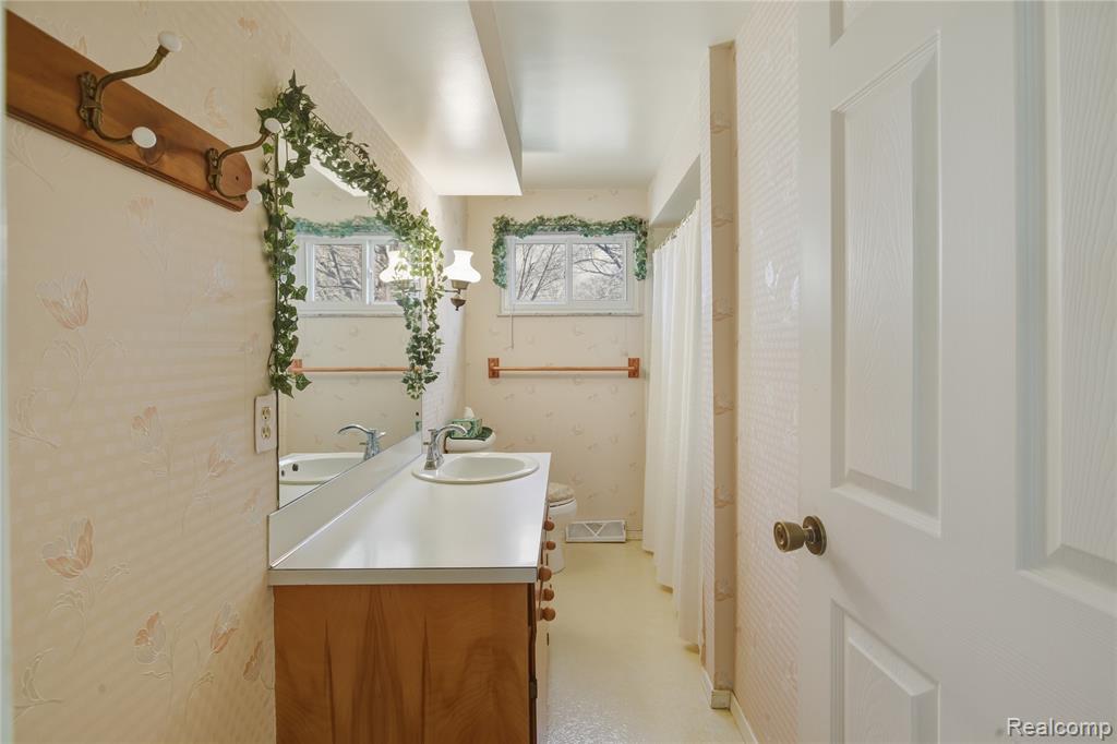 5134 N Jennings Road, Flint, MI 48504 — Photo 25