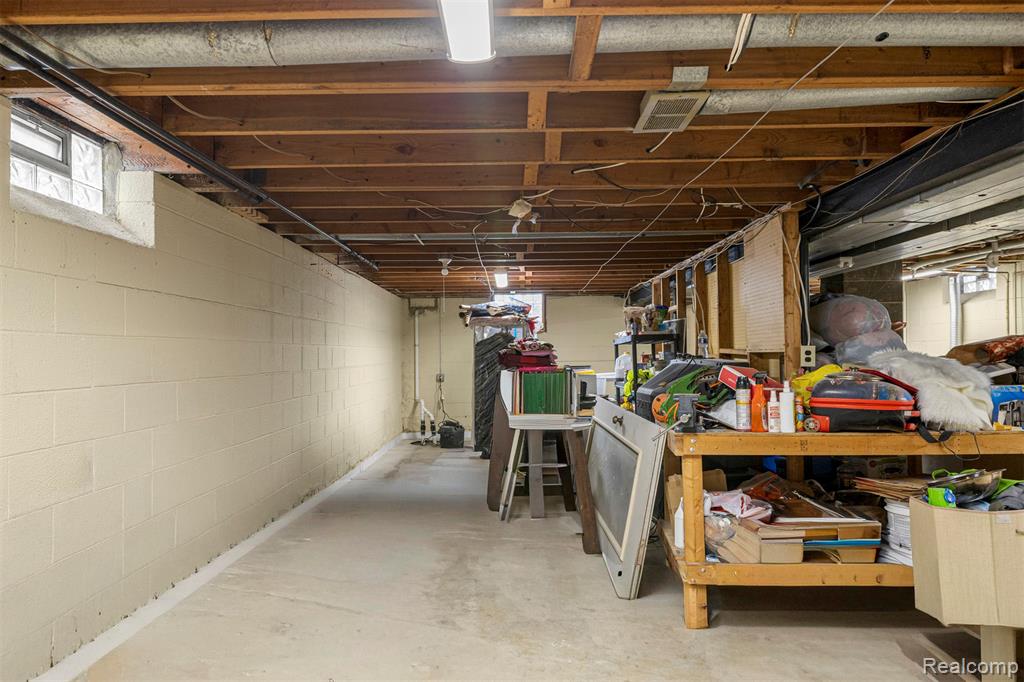 939 Stewart Avenue, Lincoln Park, MI 48146 — Photo 24