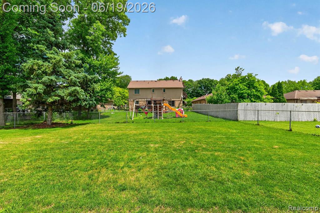 46362 Springhill Drive, Utica, MI 48317 — Photo 45