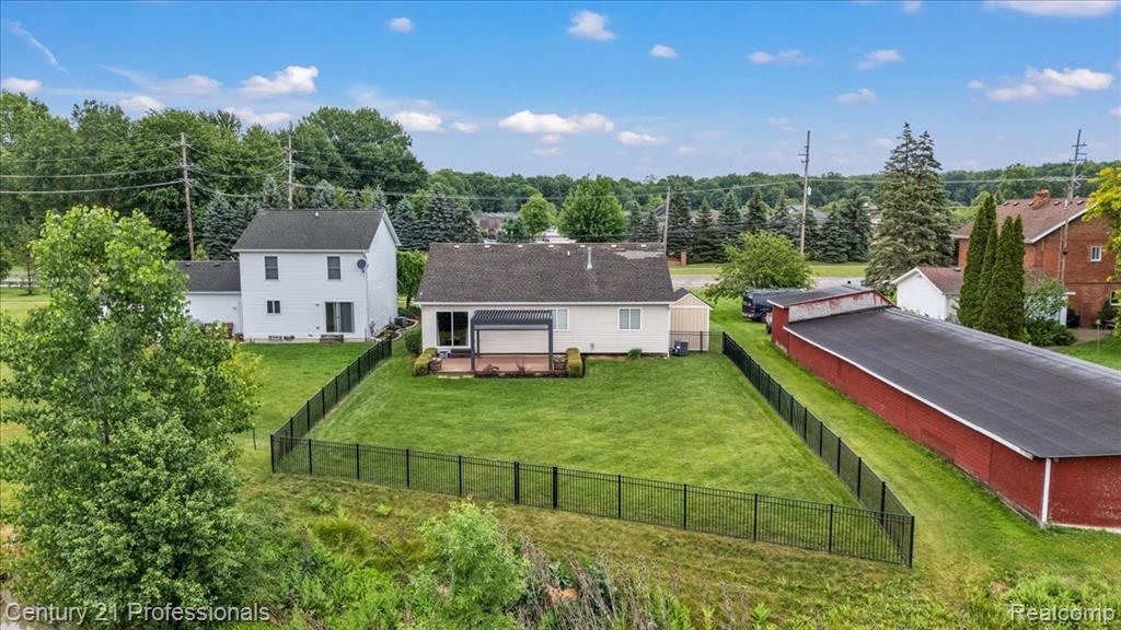 53611 County Line Road, New Baltimore, MI 48047 — Photo 4