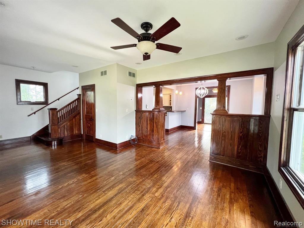 159 S HIGH Street, MI 48419 — Photo 2