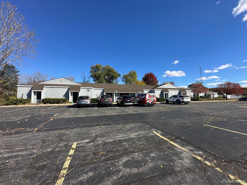 6317 TAYLOR Drive, Flint, MI 48507