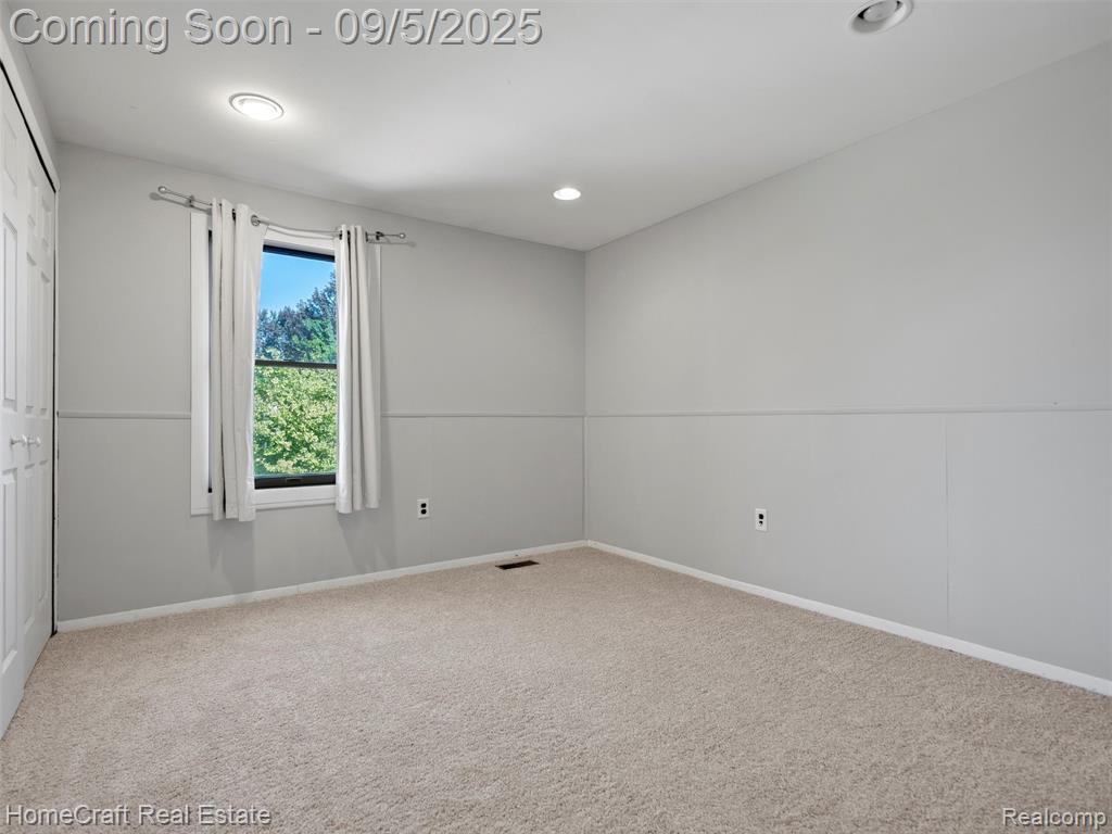 44661 JEFFREY Circle, Canton, MI 48187 — Photo 18