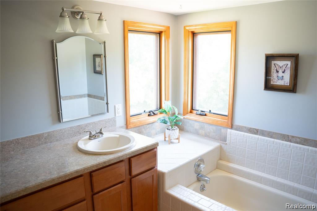 6651 Arlington Drive, West Bloomfield, MI — Photo 63