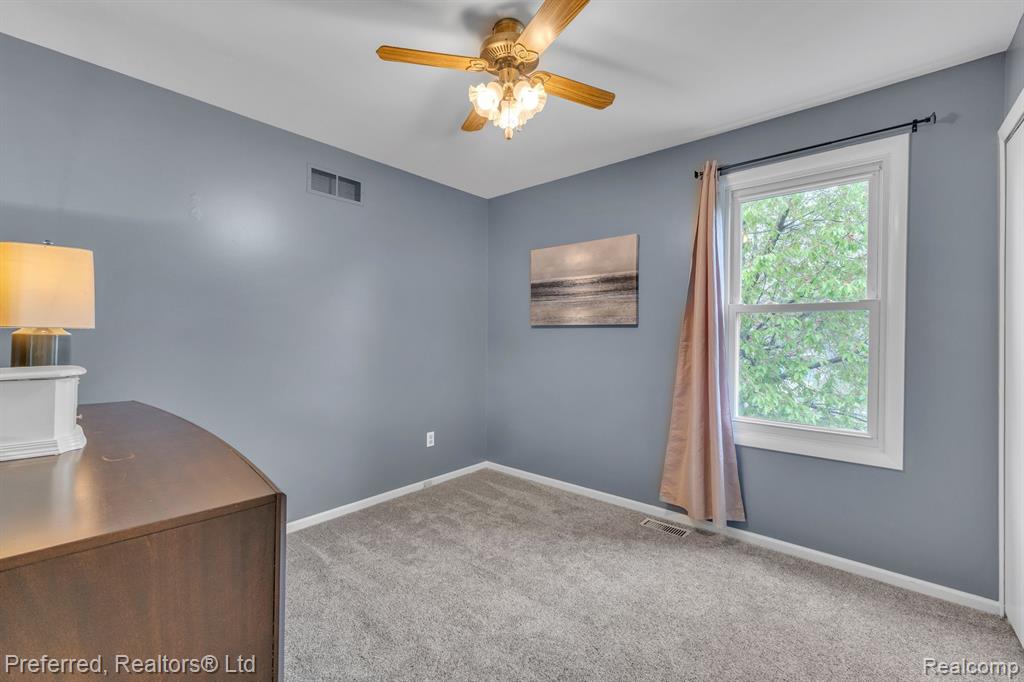 5722 King James Ln., Waterford, MI 48327 — Photo 19