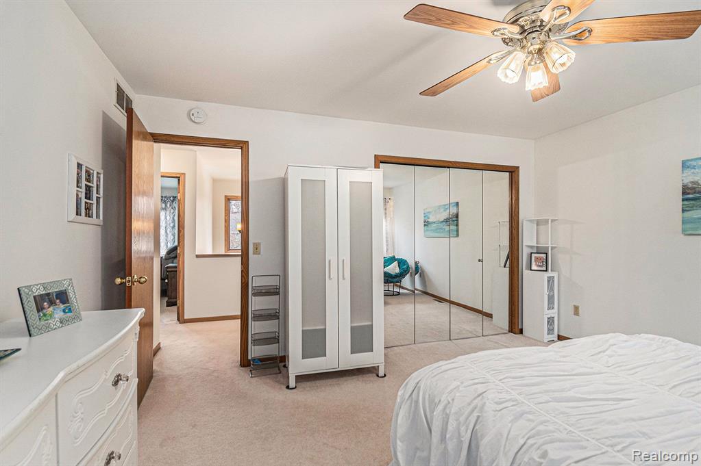 5102 FOXPOINT Circle, Midland, MI 48642 — Photo 19