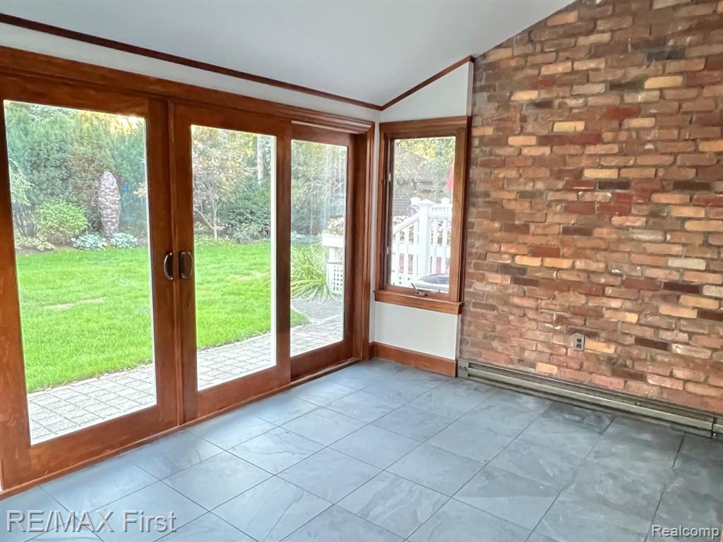 815 Oakridge, Ferndale, MI 48220 — Photo 17