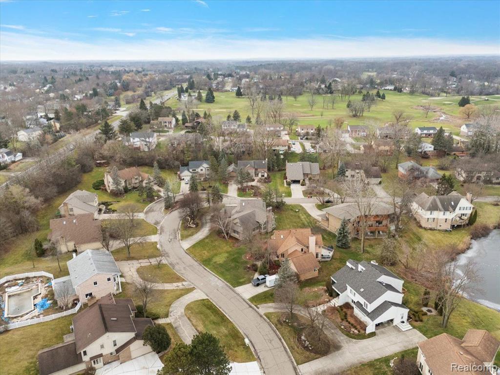 5385 POND BLUFF Drive, West Bloomfield, MI 48323 — Photo 84