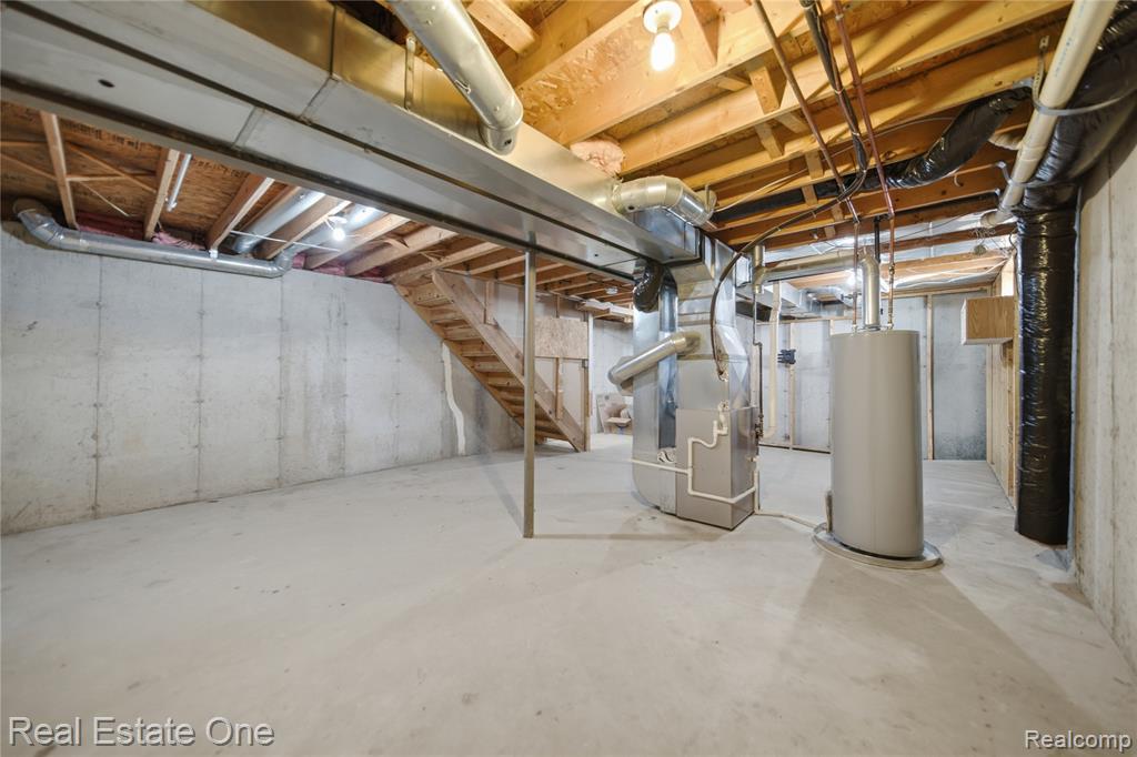 415 Ventnor Commons, Howell, MI 48843 — Photo 24