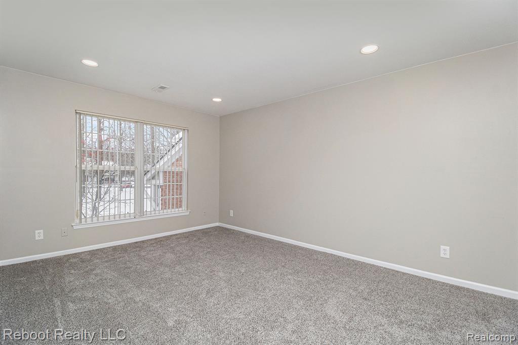 56234 Troon Dr N, Shelby Twp, MI 48316 — Photo 11