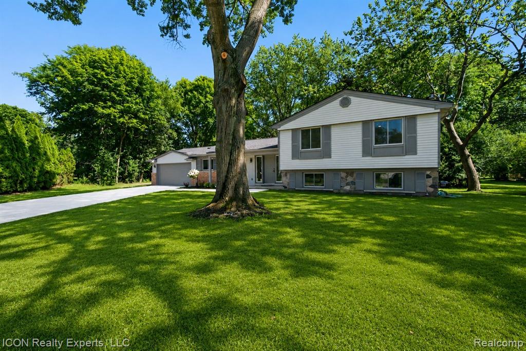 4089 Aberdeen Court, West Bloomfield, MI 48323 — Photo 58
