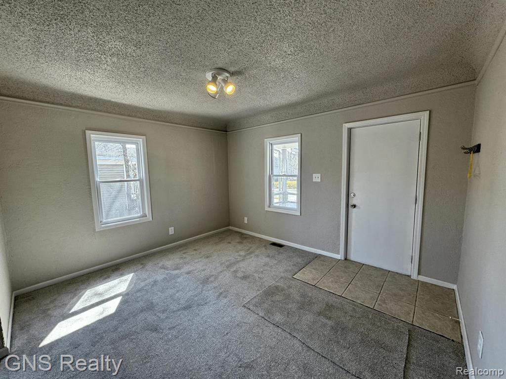 882 KENILWORTH Avenue, Pontiac, MI 48340 — Photo 7