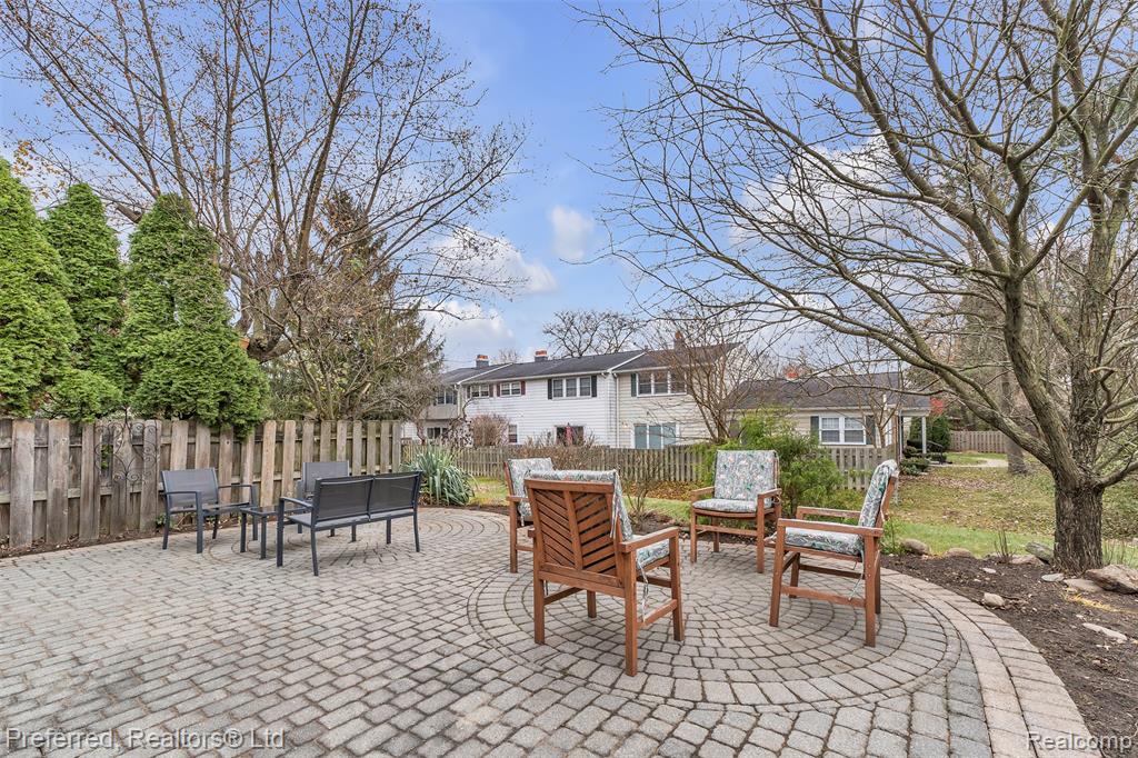 19517 Dartmouth Place, Northville, MI 48167 — Photo 41