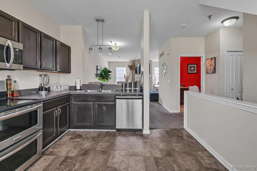 25298 SAINT JAMES, Southfield, MI 48075 — Photo 12