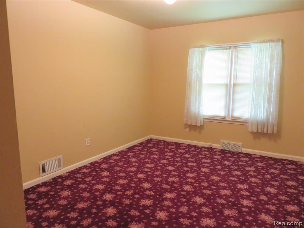 8961 Mortenview Drive, Taylor, MI 48180 — Photo 20