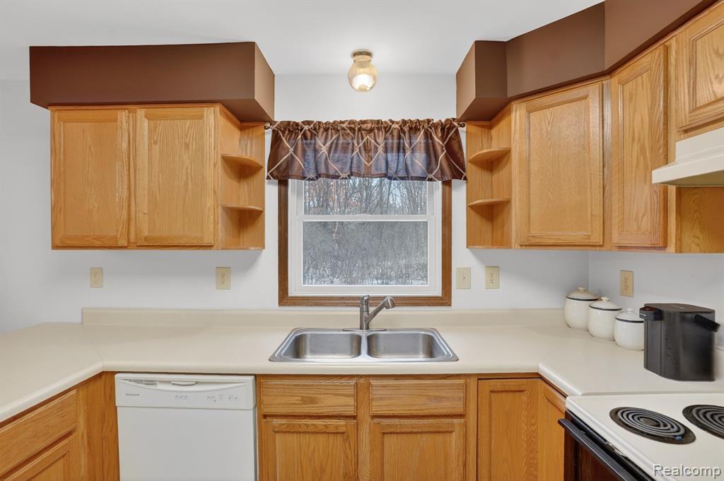 5099 Shields Road, Holly, MI 48442 — Photo 30