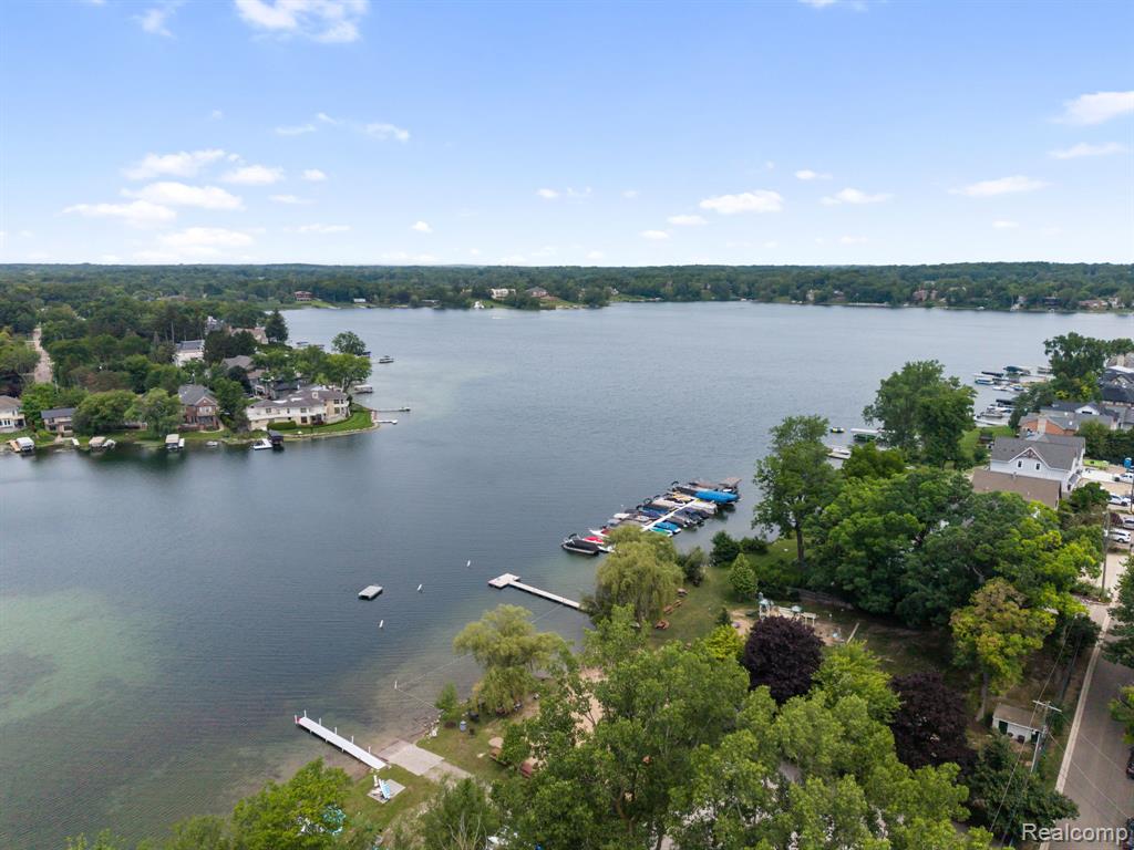 5775 Eastman Boulevard, West Bloomfield, MI 48323 — Photo 47