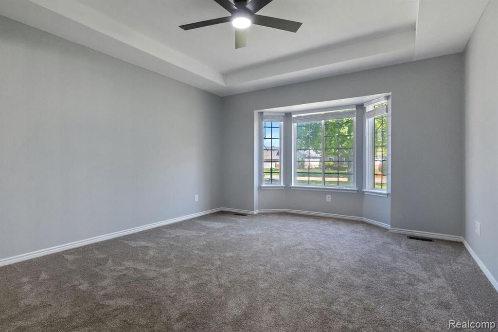 221 Maplewood Drive, 28, Clarkston, MI 48348 — Photo 24
