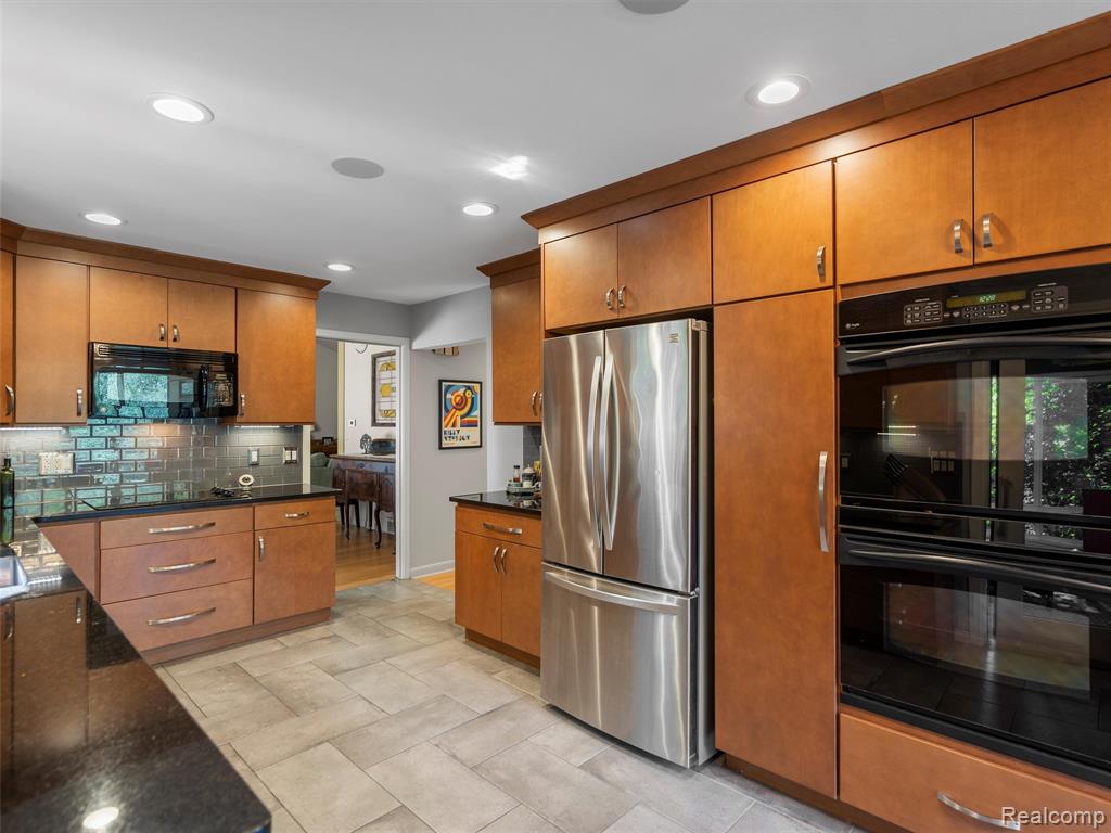 4351 Queens Way, Bloomfield Hills, MI 48304 — Photo 16