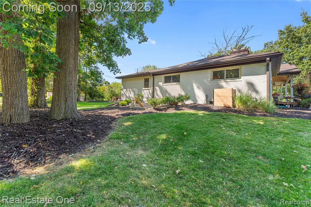 9175 Byromar Lane, Grosse Ile, MI 48138 — Photo 42