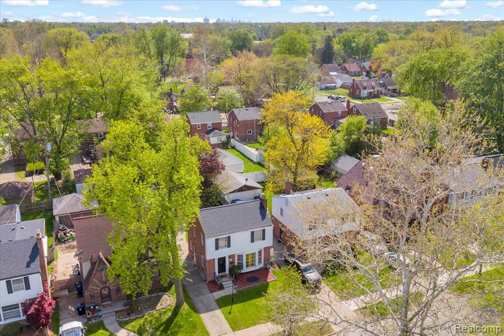 4995 Hillcrest Street, Grosse Pointe, MI 48236 — Photo 32