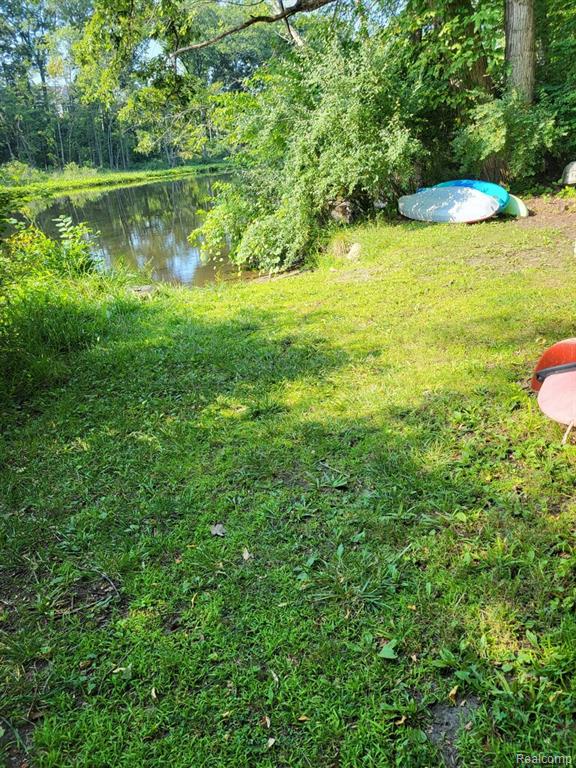 9327 Huron Park Drive, Brighton, MI 48116 — Photo 57