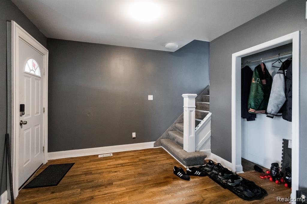219 Waverly Street, Highland Park, MI 48203 — Photo 4