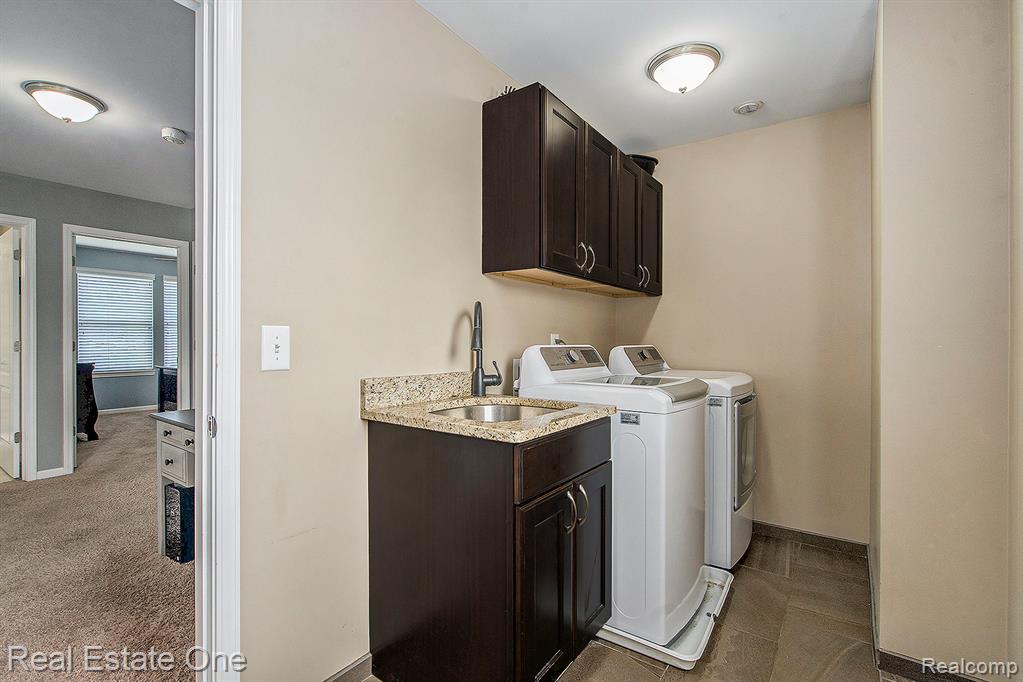 Photo for 7941 Chestnut Drive, Westland, MI - Listing #20251008464 7941 Chestnut Drive, Westland, MI