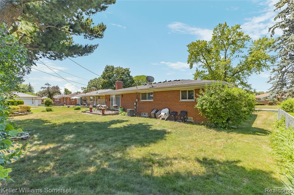14154 Fenton, Redford, MI 48239 — Photo 52
