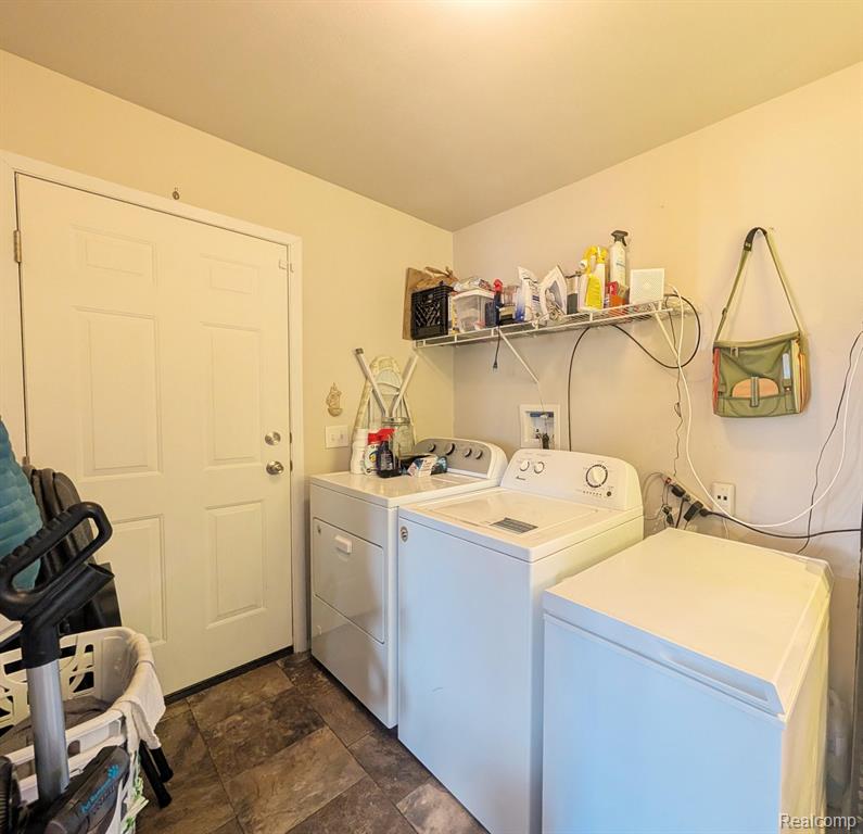 11778 Village Pines Court, South Lyon, MI 48178 — Photo 18