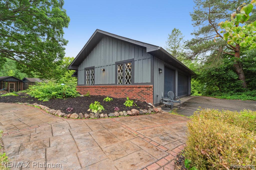 5152 Milroy Lane, Brighton, MI 48116 — Photo 3