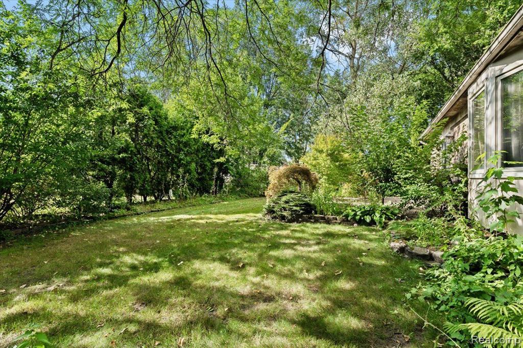 728 SOREL Drive, Canton, MI 48188 — Photo 32