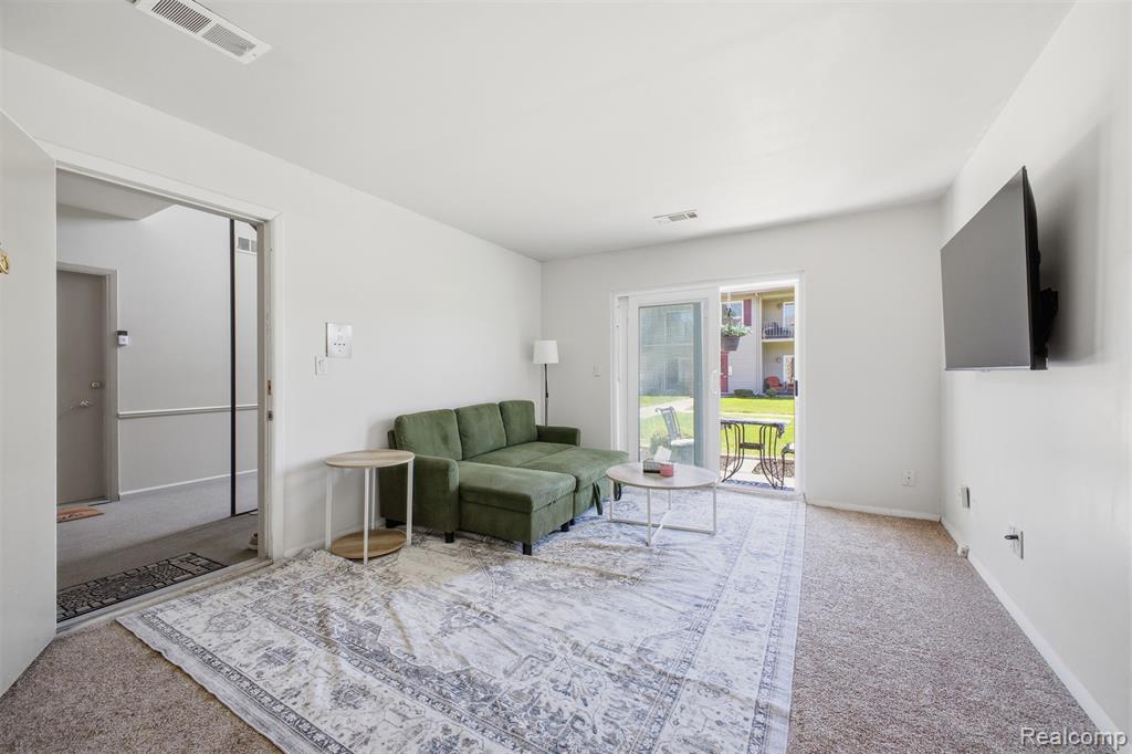 9921 Allen Pointe Drive, 4, Allen Park, MI 48101 — Photo 4