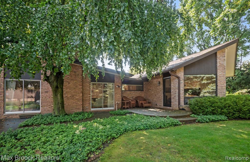 7448 STONY RIVER Court, Bloomfield Hills, MI 48301 — Photo 20
