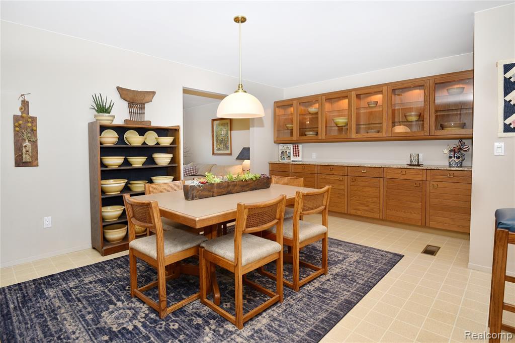 733 Highland Avenue, Clawson, MI — Photo 9