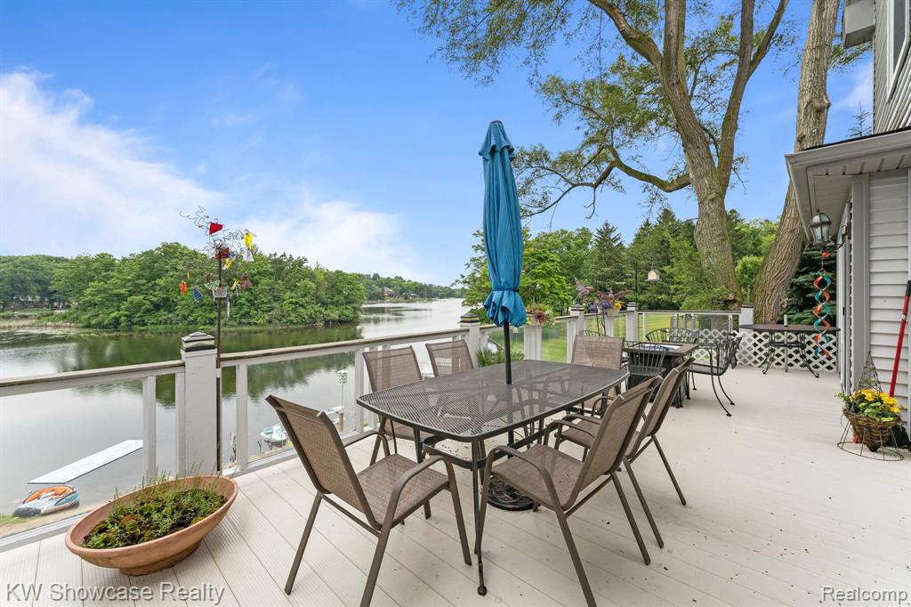 6476 Andersonville Road, Waterford, MI 48329 — Photo 11
