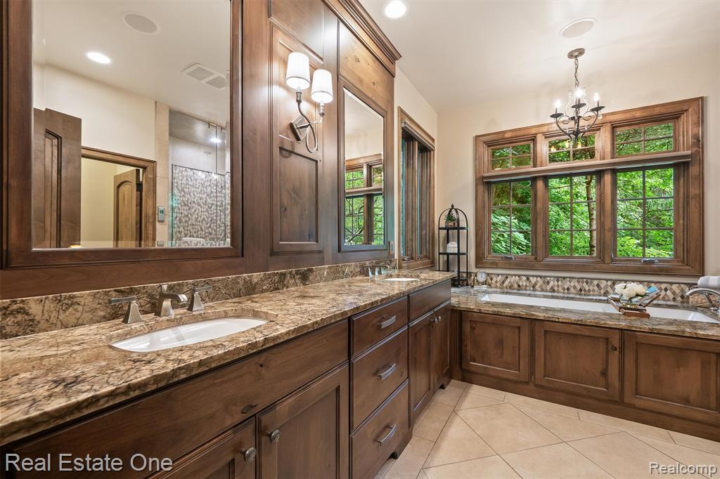 7181 Hillside Drive, Clarkston, MI — Photo 33