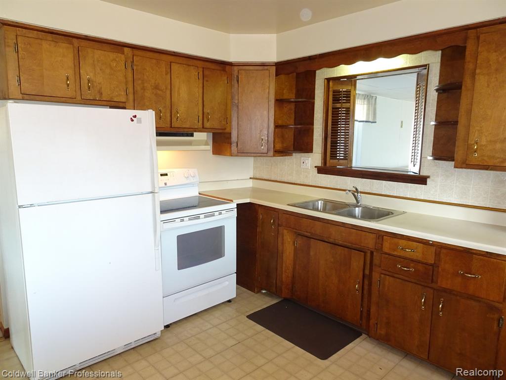 7790 LOUISE Court, Westland, MI — Photo 11