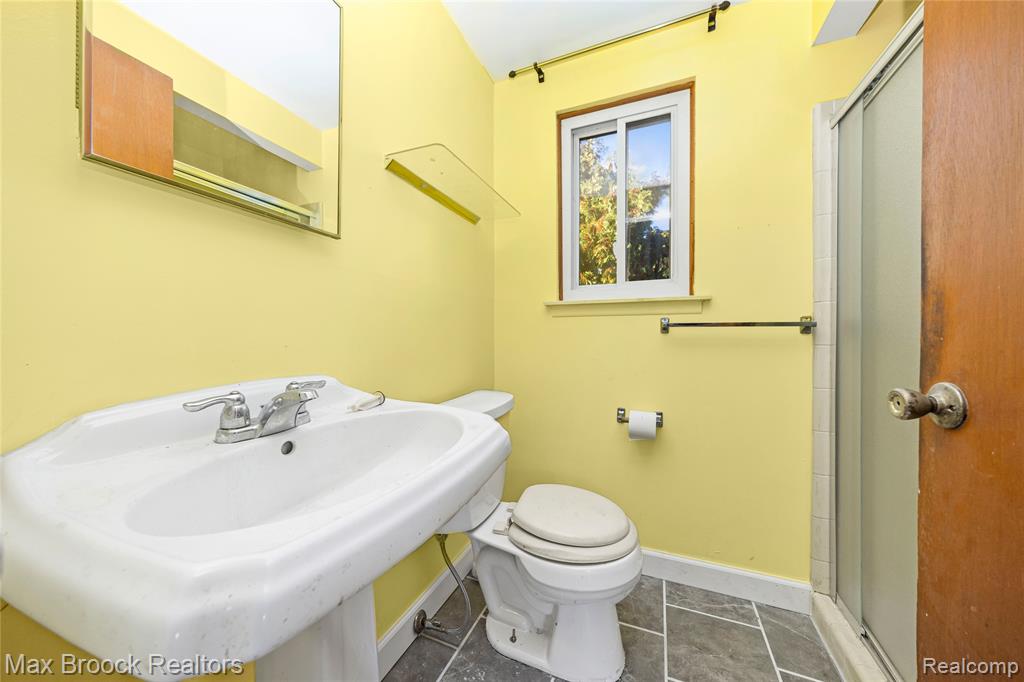 14670 Talbot Street, Oak Park, MI 48237 — Photo 14