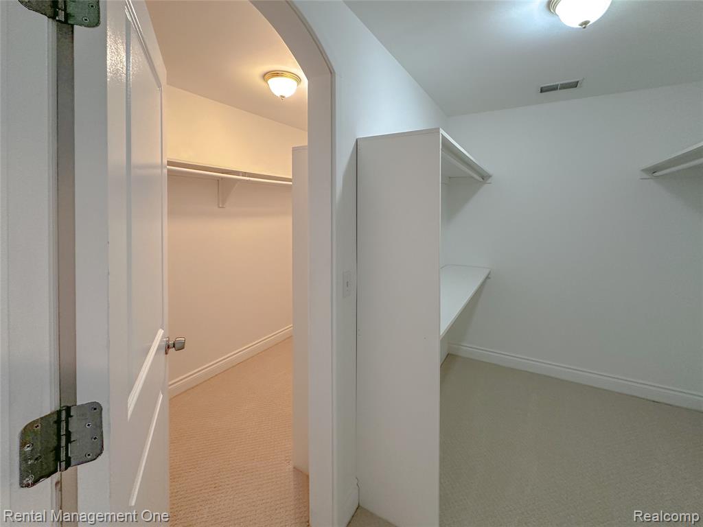 5742 PUTNAM Drive, West Bloomfield, MI 48323 — Photo 27